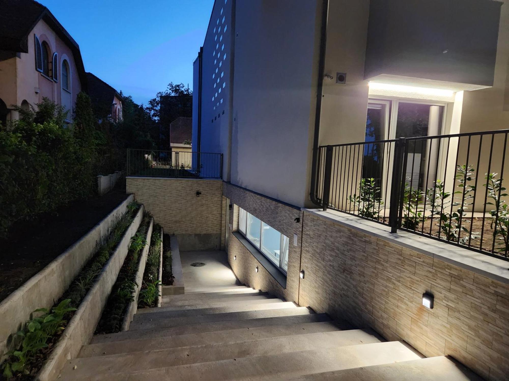الشقق الفندقية ديبريتْسينفي  Apartman 18 المظهر الخارجي الصورة